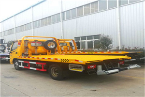 怀安附近拖车救援搭电